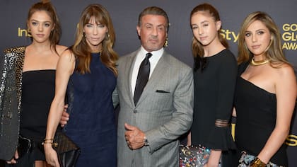 Sylvester Stallone junto a su mujer y sus hijas