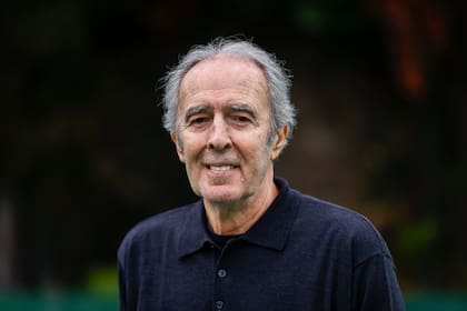 Szafrán recordó con mucho afecto a su colega Guillermo Salatino: "Un obsesivo de llegar bien temprano a la mañana a ver el primer partido e irse en el último. O ver a los juniors". Aprendí ese método de trabajo de Salatino"