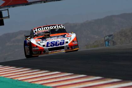 Con el cuarto puesto, Mariano Werner se afianzó en la cima de la Copa de Oro: el paranaense suma 101,5 puntos y aventaja por 28 a Juan Cruz Benvenutti, con 70,5 unidades en juego; ganador de tres carreras en la temporadas, el piloto de Ford busca su primer título de TC