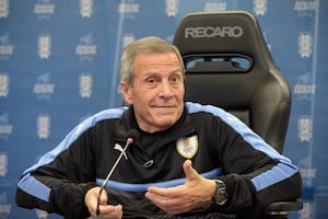 Tabarez recordó con admiración a Diego Maradona