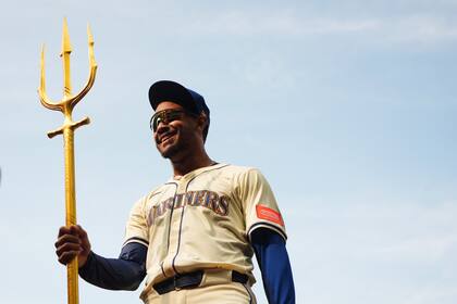 Tablazo de dos carreras de Julio Rodríguez da triunfo a Marineros 2-1 sobre Atléticos