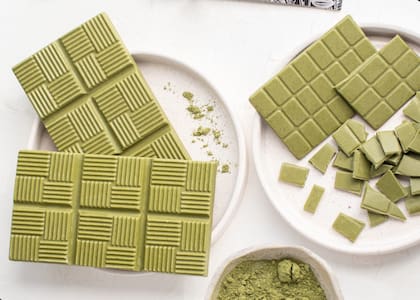 Tableta de matcha y jengibre de Bruna Brown