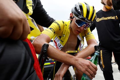 Tadej Pogacar, derrumbado en la 11 etapa del Tour de France: el calor castiga en Europa