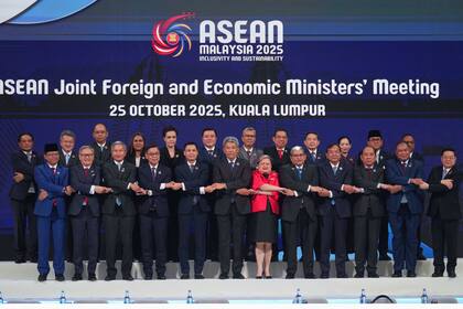 Tailandia y Camboya firman ampliación del alto el fuego que puso fin a su conflicto fronterizo