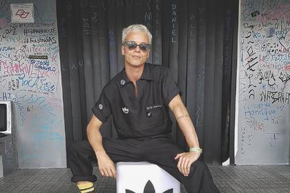 Tales Cotta falleció súbitamente tras desmayarse durante la pasarela de Ocksa