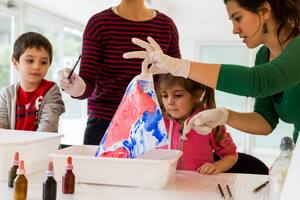 Taller de pintura organizado por el Museo de Arte Moderno de Buenos Aires