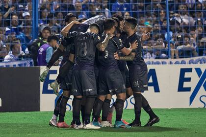 Talleres de Córdoba le sacó un punto a Atlético Tucumán de visitante y buscará ratificarlo ante Colón con una victoria