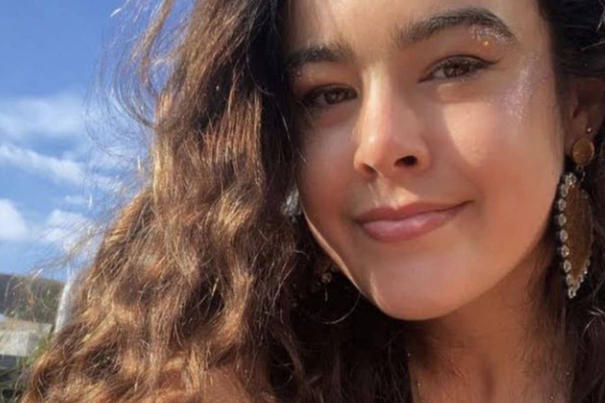 Tallulah Clark tiene 25 años y comenzó a notar señales de ataxia a los 14