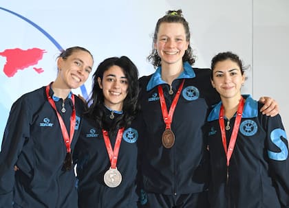 Tamara Chwojnik, Datev Nahapetian, Isabel Di Tella y Juliana Borgarucci, la satisfacción tras conseguir el bronce en el Panamericano de Lima
