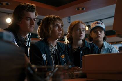 También estarán en esta penúltima temporada Joe Keery (Steve) , Maya Hawke (Robin), Sadie Sink (Max) y el adorable Gaten Matarazzo (Dustin)