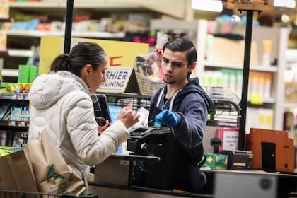 Los supermercados dicen que los mayores intentos de subas se registran en los alimentos básicos y artículos de limpieza