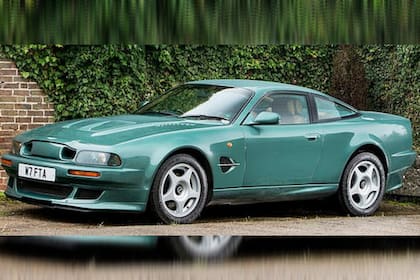 Tambien hay en juego un Aston Martin
