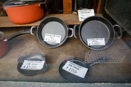 También les piden mucho las provoleteras para los asados