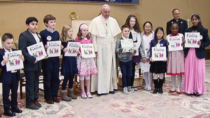 Tras la publicación del libro, los niños que participaron con sus cartas fueron invitados a tener un encuentro con el Papa en el Vaticano