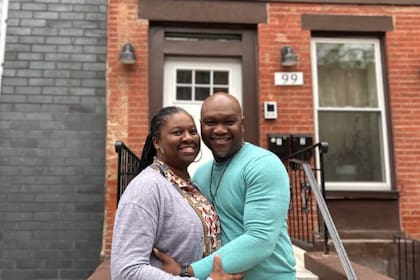 Tanese Orr y Robert Lashley lograron comprar una casa de dos unidades en Brooklyn por $727.365