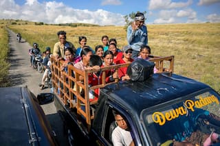 Sumba, la isla indonesia donde hay hombres y mujeres que viven como esclavos