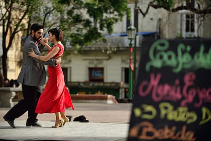 Tango en Plaza Dorrego