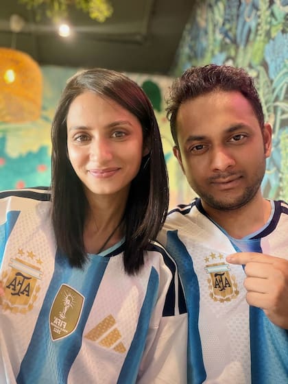 Tanha Sheikh y su marido