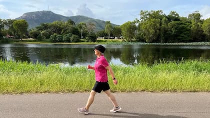 Tania ahora camina 5 kilómetros al día
