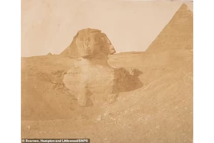 Tanner murió en 1897 y el álbum pasó de generación en generación en la familia