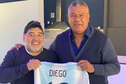 Tapia, junto a Diego Maradona