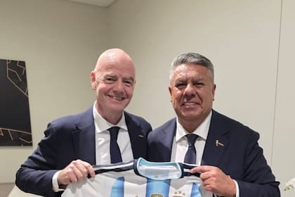 Tapia volvió a mostrarse con Infantino