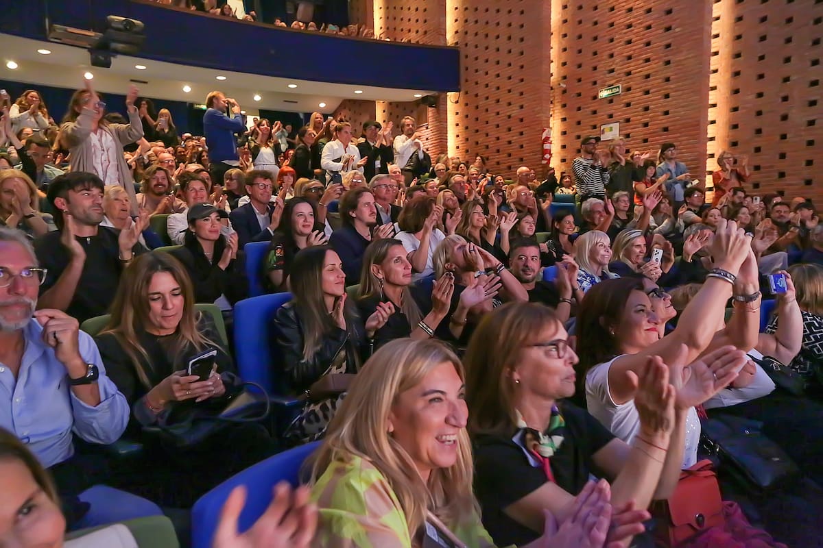 Taquilla teatral: la comedia recientemente estrenada que llegó para destronar a los tanques de calle Corrientes
