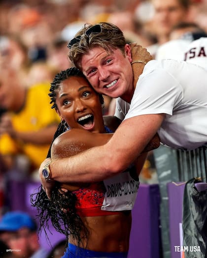 Tara Davis-Woodhall logró su primera medalla de oro en los Juegos Olímpicos 2024