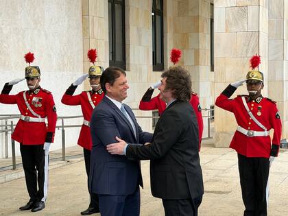 Tarcisio de Freitas recibe a Javier Milei en San Pablo