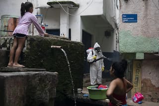 Bolsonaro confió el manejo del coronavirus a generales y pierde la batalla