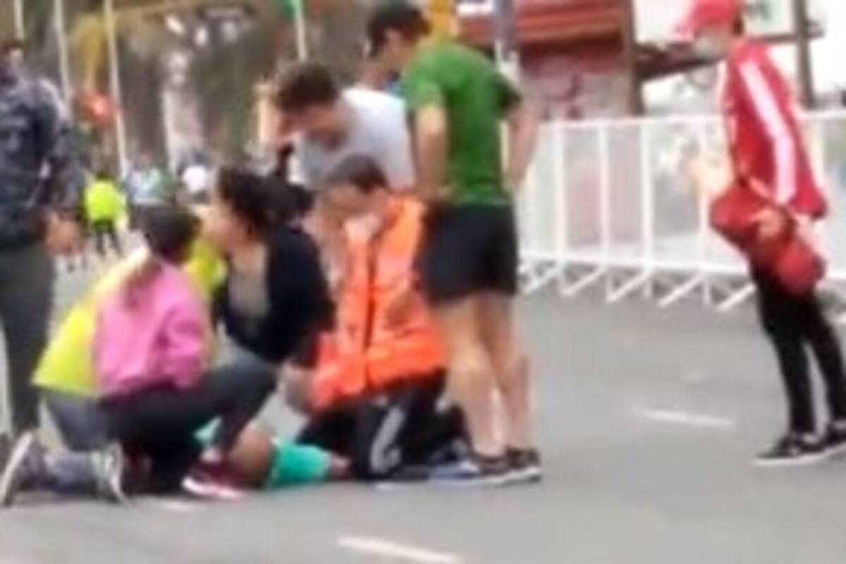 Tareas de reanimación durante la media maratón de Mar del Plata