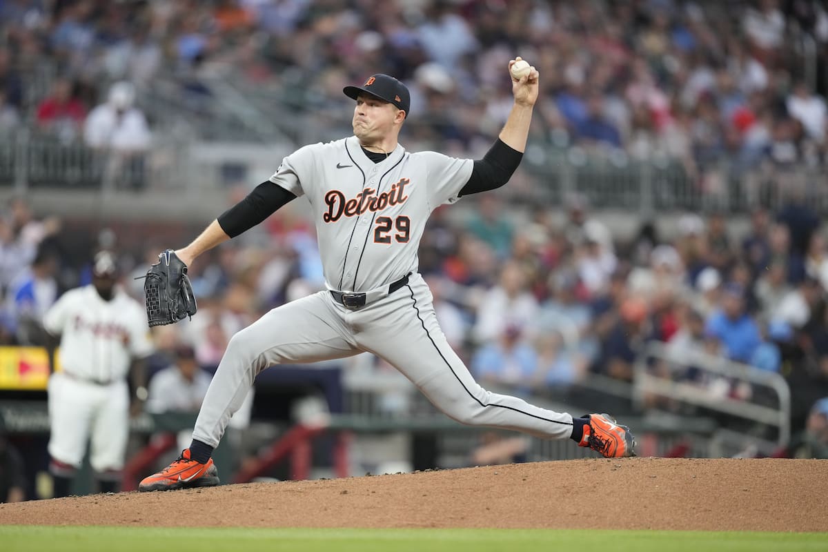Tarik Skubal lanza en el bullpen con los Tigres dos semanas después de la cirugía en el codo