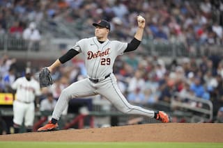 Tarik Skubal lanza en el bullpen con los Tigres dos semanas después de la cirugía en el codo