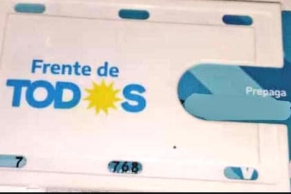Desde el Frente de Todos explicaron que los tarjeteros se pagaron con fondos partidarios