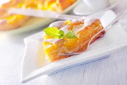 Tarta flan de duraznos.