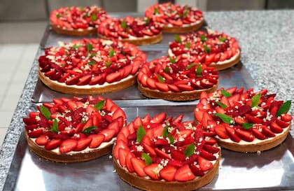 Tartas de frutilla para el hospital de Menton.