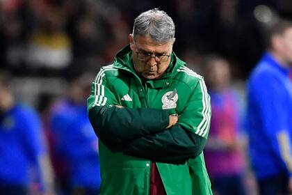 'Tata' Martino confía en la fortaleza interna de su grupo y hace oídos sordos a ciertos comentarios