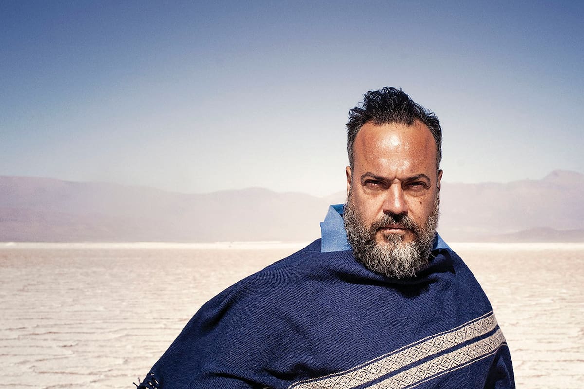 Tato Giovannoni es el bartender argentino más famoso, y creador de bebidas en auge como el gin, convocó a referentes de los mejores bares del mundo a un encuentro en la Quebrada de Humahuaca, para mostrar las formas de producir y “descubrir sabores y aromas a través de la gente que los cultiva”