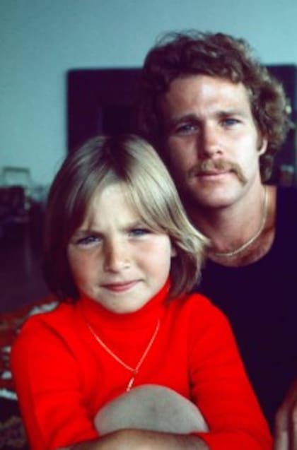 Tatum O'Neal junto a su padre, Ryan O'Neal (Foto: Getty Images)