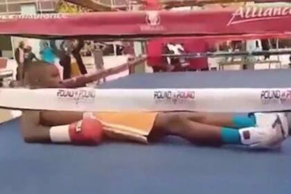 Taurai Zimunya cayó al piso por KO y perdió la vida al día siguiente en el hospital