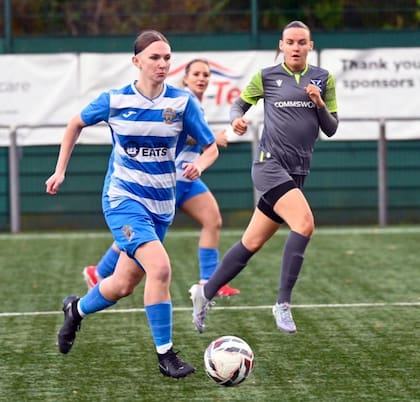 Taylor juega en el Greenock Morton Women FC