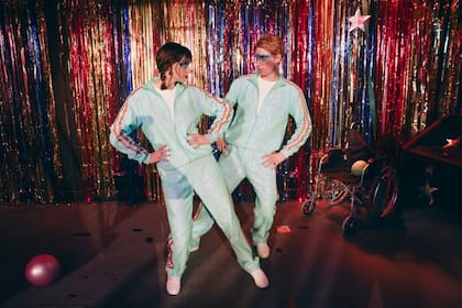 Taylor Swift eligió a Domhnall Gleeson como coprotagonista del videoclip de "Opalite" (Foto: Instagram @taylorswift)