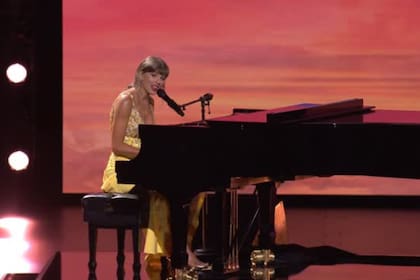 Taylor Swift interpretó “I Knew It, I Knew You” ("Eres mi amigo fiel") durante la velada en la que se estrenó mundialmente Toy Story 5