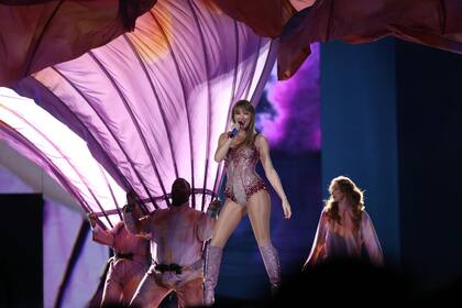 Taylor Swift muestra un gran dominio de la escena y está al frente de un show probado y cronometrado al detalle