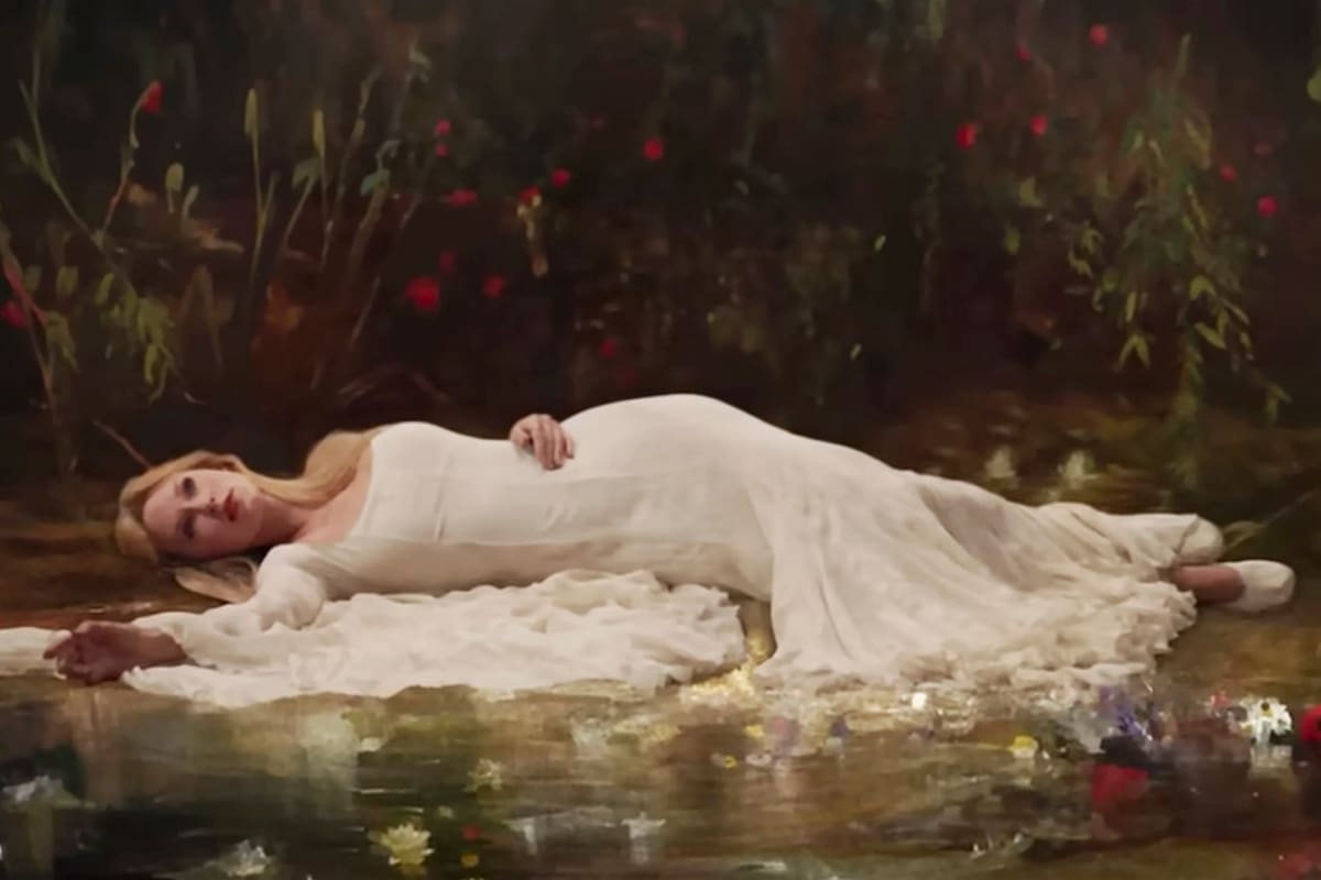 Taylor Swift recreó una obra que muestra la muerte de Ofelia, según Hamlet, en el videoclip de su canción The Fate of Ophelia