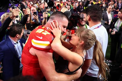 Taylor Swift y Travis Kelce son una de las parejas más buscadas del momento