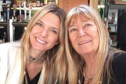 “Te amo mamá. Todos rezamos por vos, no me bajes los brazos", escribió la modelo