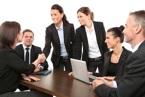 ¿Te consideras una persona introvertida o extrovertida?