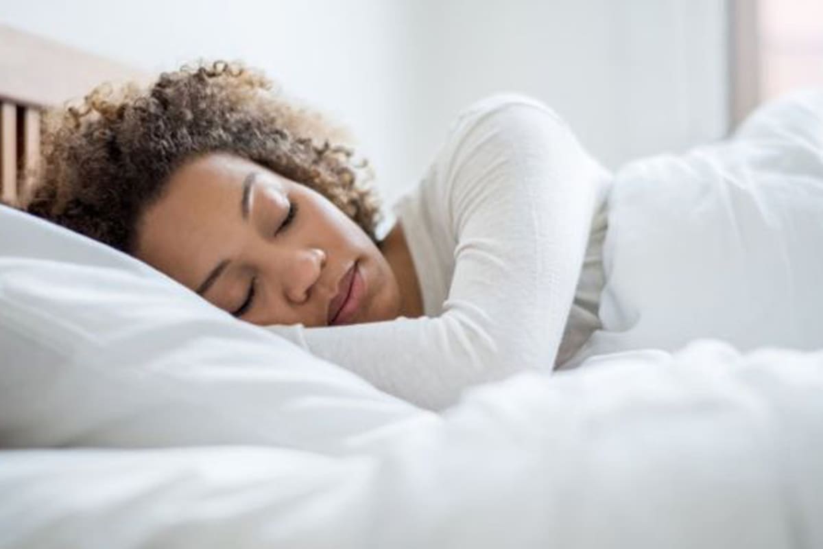 ¿Te cuesta despertarte temprano? Los científicos tienen algunos consejos...