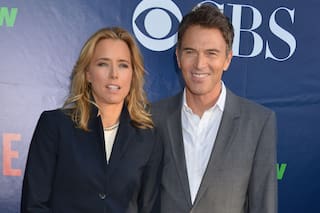 Téa Leoni y Tim Daly, de matrimonio presidencial en la pantalla a una boda en la vida real